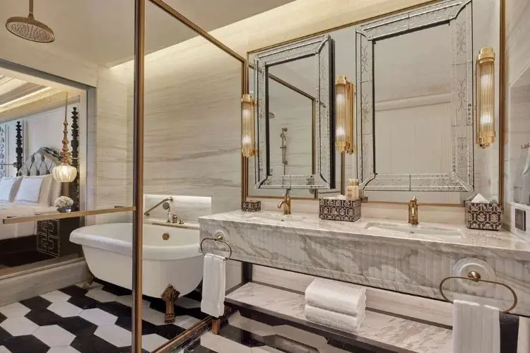 Fairmont Udaipur - Black White Suite Bathroom
